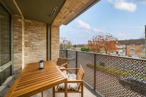 Davidson Frost-Wellings, DFW, Welford Court, Edgwa