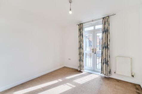 Davidson Frost-Wellings, DFW, Lady Aylesford Avenu