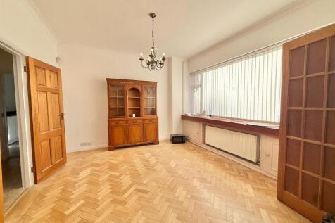 Davidson Frost-Wellings, DFW, Fallowfield, Living 