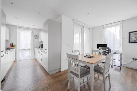 Davidson Frost-Wellings, DFW, Welford Court, Edgwa