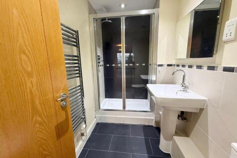 Davidson Frost-Wellings, DFW, Casel Court, En Suit