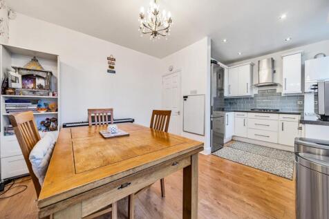 Davidson Frost-Wellings, DFW, Portland Crescent, S