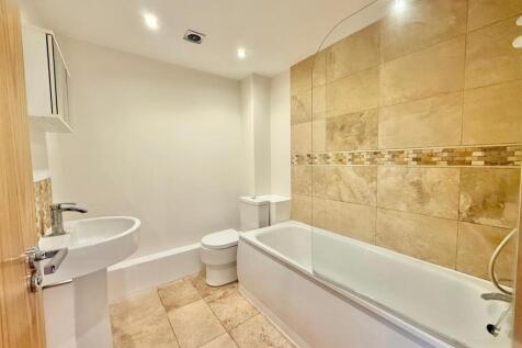 Davidson Frost-Wellings, DFW Gordon Avenue, Bathro