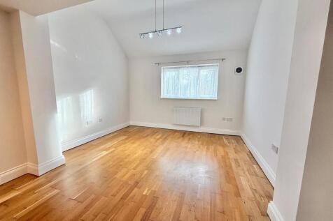 Davidson Frost-Wellings, DFW Gordon Avenue, Living