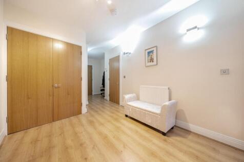 Davidson Frost-Wellings, DFW, Gordon Avenue, Stanm