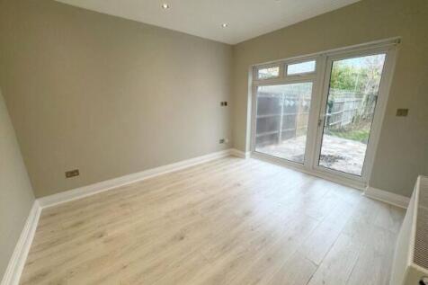 Davidson Frost-Wellings, DFW Hale Grove Gardens, L