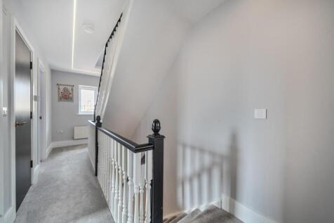 Davidson Frost-Wellings, DFW, Flora Close, Hallway