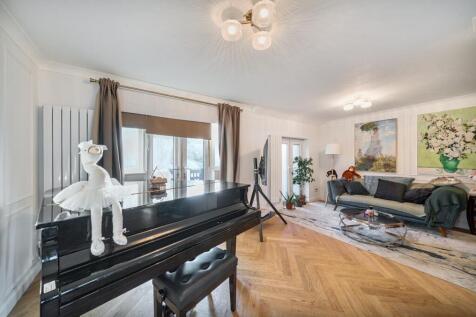 Davidson Frost-Wellings, DFW, Caddis Close, Stanmo