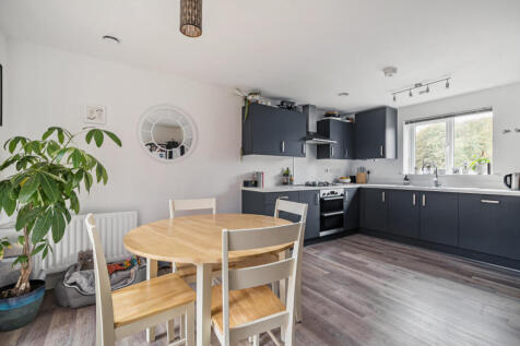 1372227-15-690218...