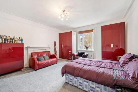 Fourth bedroom / Reception