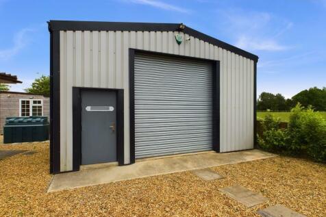 Garage/Workshop
