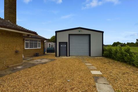 Garage/Workshop