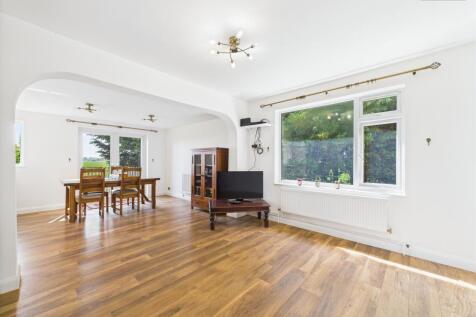 Living Room/Diner