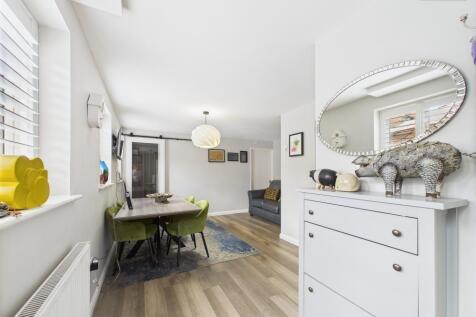 Dining Room/Snug