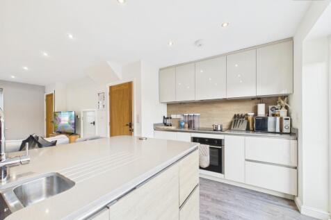 Kitchen/Living Area