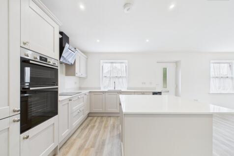 Kitchen/Living Area