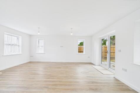 Kitchen/Living Area