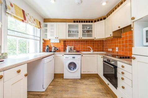 Kitchen/Laundry Area