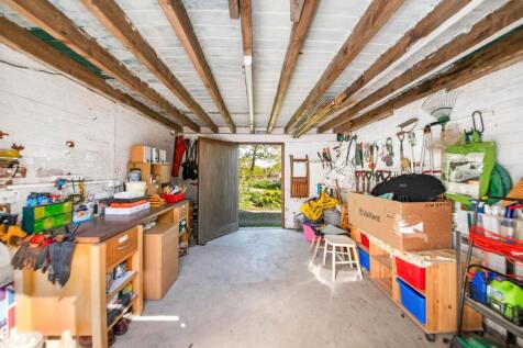 COACH HOUSE