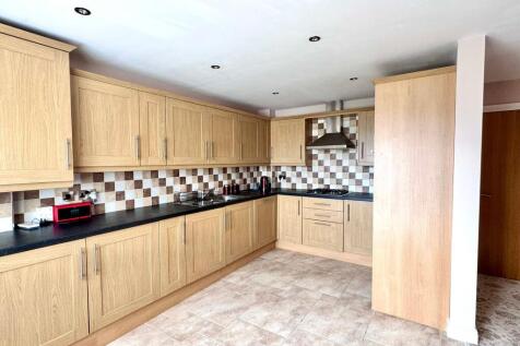 OPEN PLAN LIVING DINING KITCHEN