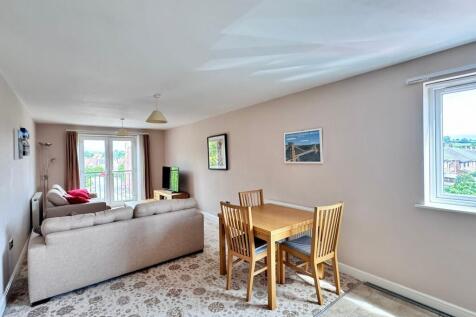 OPEN PLAN LIVING DINING KITCHEN