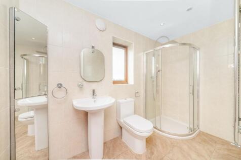 JACK &amp; JILL EN-SUITE
