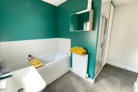 HOUSE BATHROOM