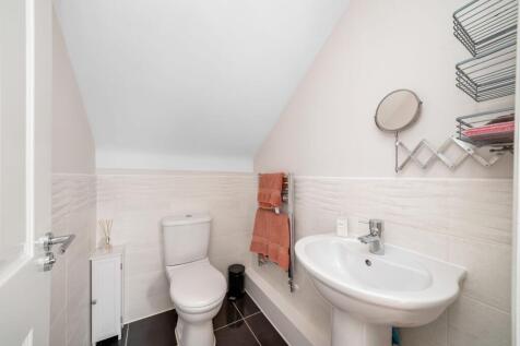 EN-SUITE SHOWER ROOM TO BEDROOM FIVE