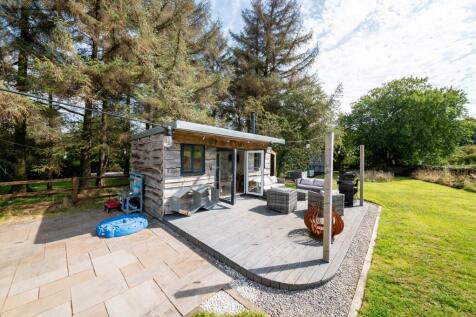 SUMMER HOUSE