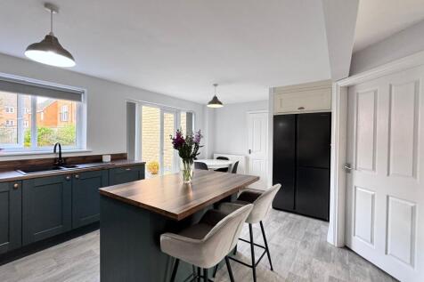 KITCHEN/LINING DINING