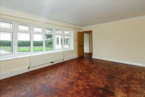 Spacious Lounge