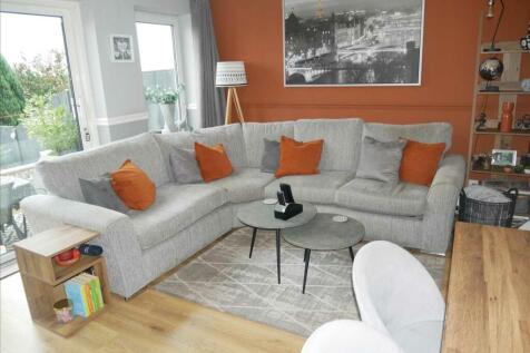 LOUNGE/DINER