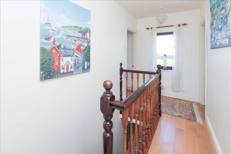 FIRST FLOOR LANDING