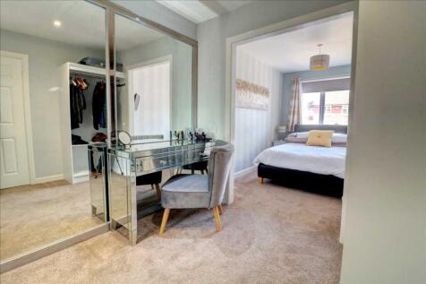 DRESSING ROOM AREA