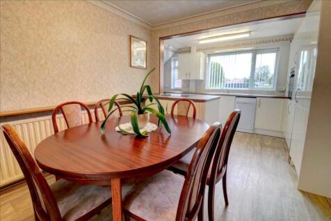 OPEN PLAN DINING