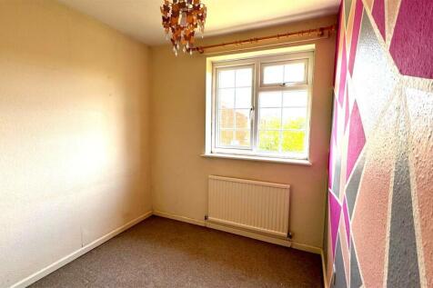 Bedroom 4.jpg