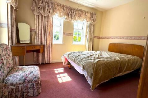 Bedroom 2.jpg