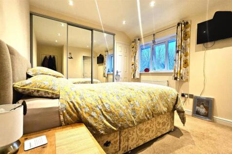 Bedroom One.jpg