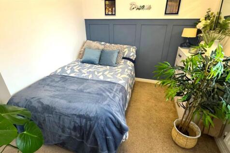 Bedroom 2 (1).jpg