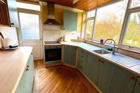 Kitchen (1).jpg