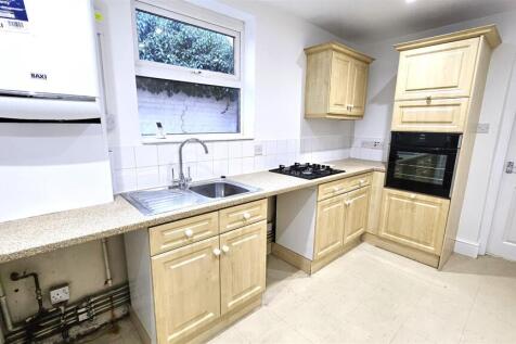Kitchen 2.jpg