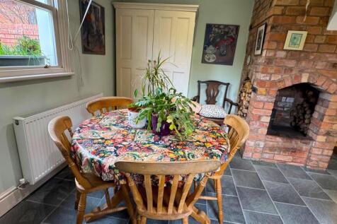 Breakfast Room (1).jpg