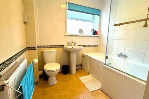 Bathroom new.jpg