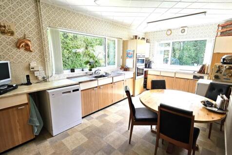 Breakfast Kitchen.jpg