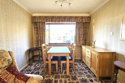 Dining Area.jpg