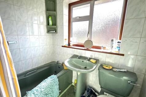 Bathroom.jpg