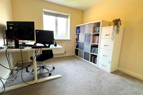 Bedroom 3 (2).jpg