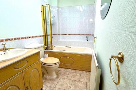 Bathroom.jpg