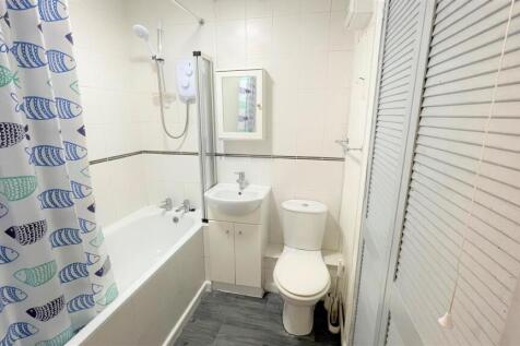 Bathroom.jpg