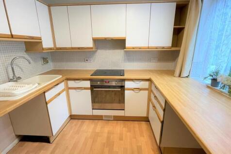 Kitchen (2).jpg